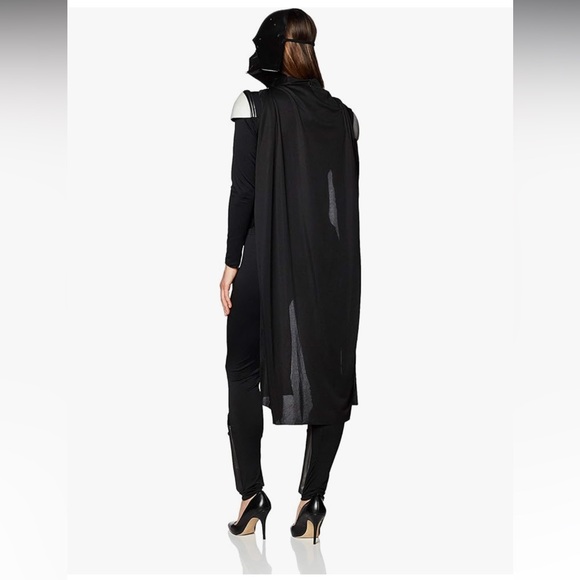Women’s Darth Vader Halloween costume - Picture 2 of 2